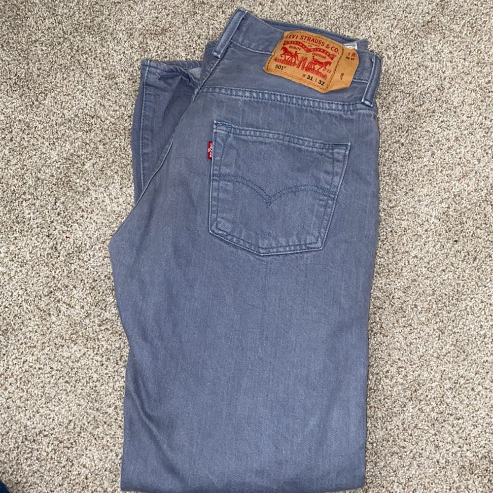 selling 501° levi’s strauss&co jeans W 31 and L 32